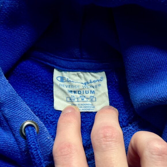 Champion Women's Reverse Weave Hoodie - Picture 4 of 6